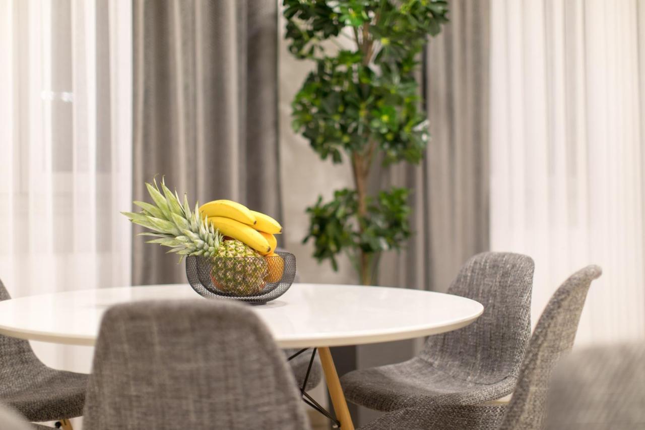 Apartmani I Sobe Pejacevic オシエク エクステリア 写真