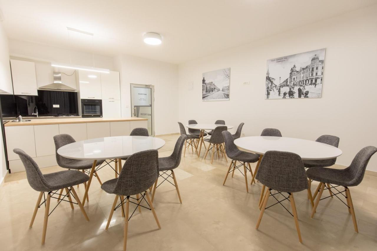 Apartmani I Sobe Pejacevic オシエク エクステリア 写真