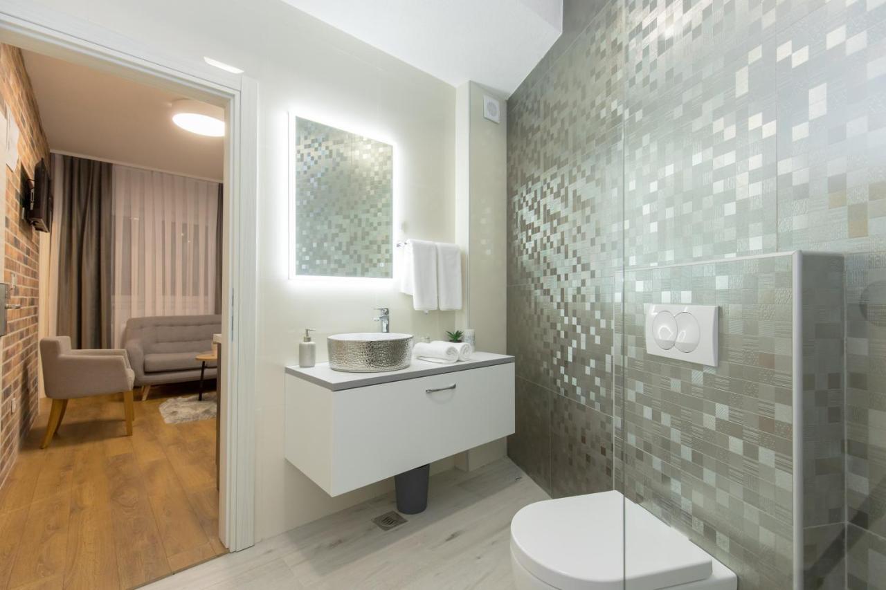 Apartmani I Sobe Pejacevic オシエク エクステリア 写真