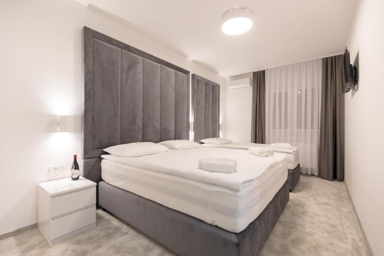 Apartmani I Sobe Pejacevic オシエク エクステリア 写真