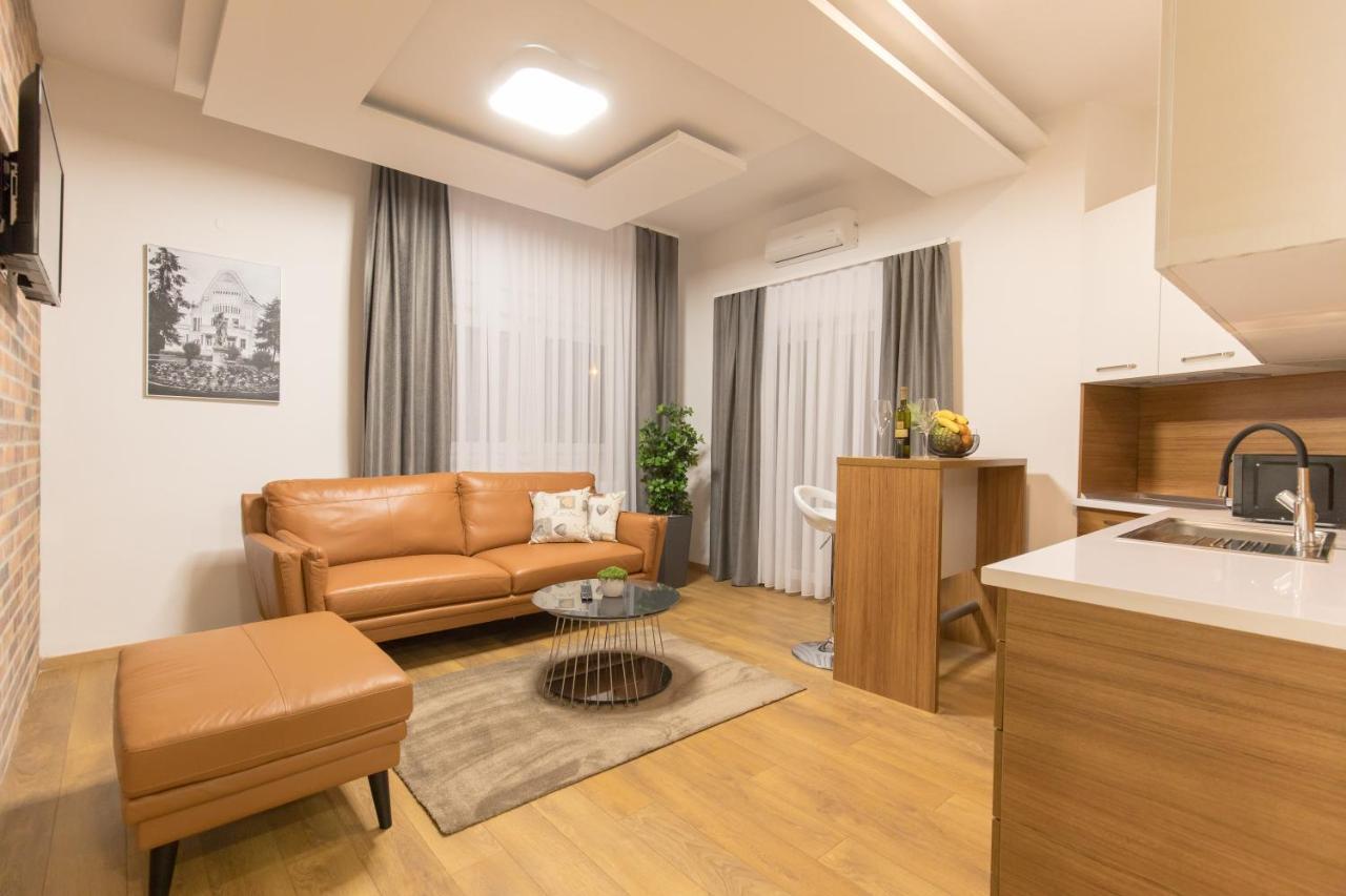Apartmani I Sobe Pejacevic オシエク エクステリア 写真