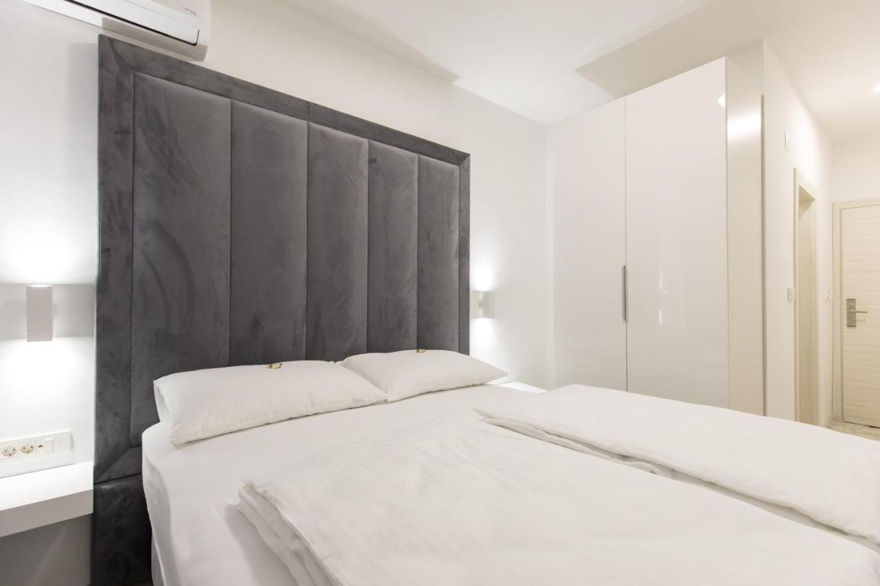 Apartmani I Sobe Pejacevic オシエク エクステリア 写真